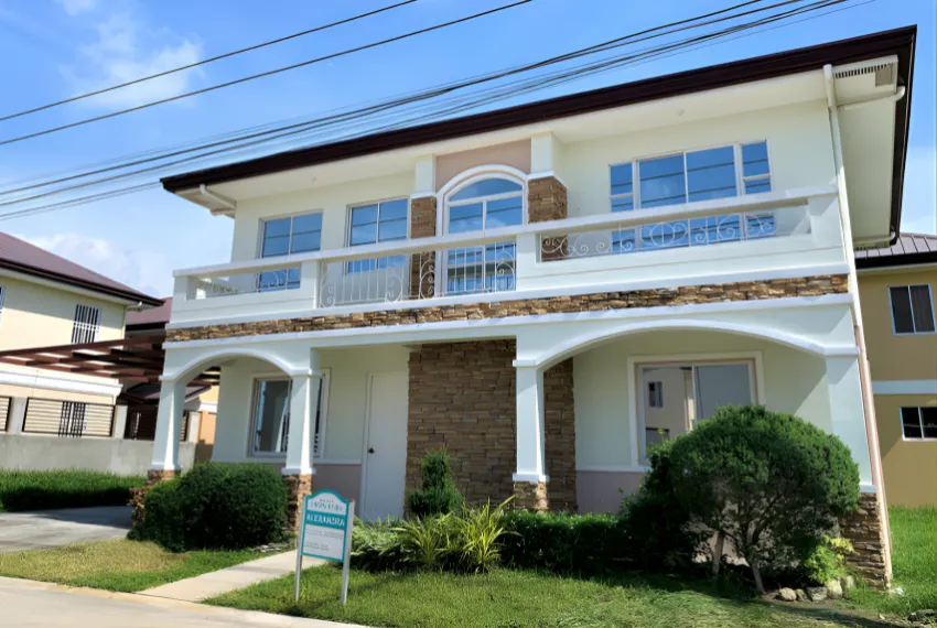 Alexandra - Solana Zaragoza